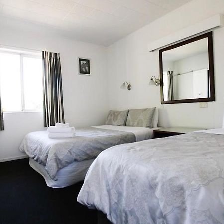 Achilles Motel Christchurch Extérieur photo
