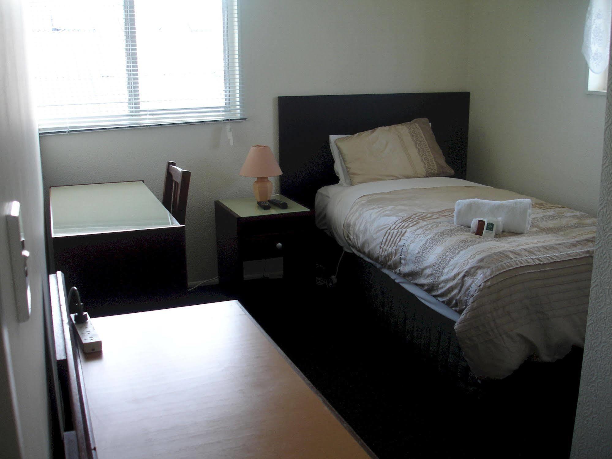 Achilles Motel Christchurch Extérieur photo