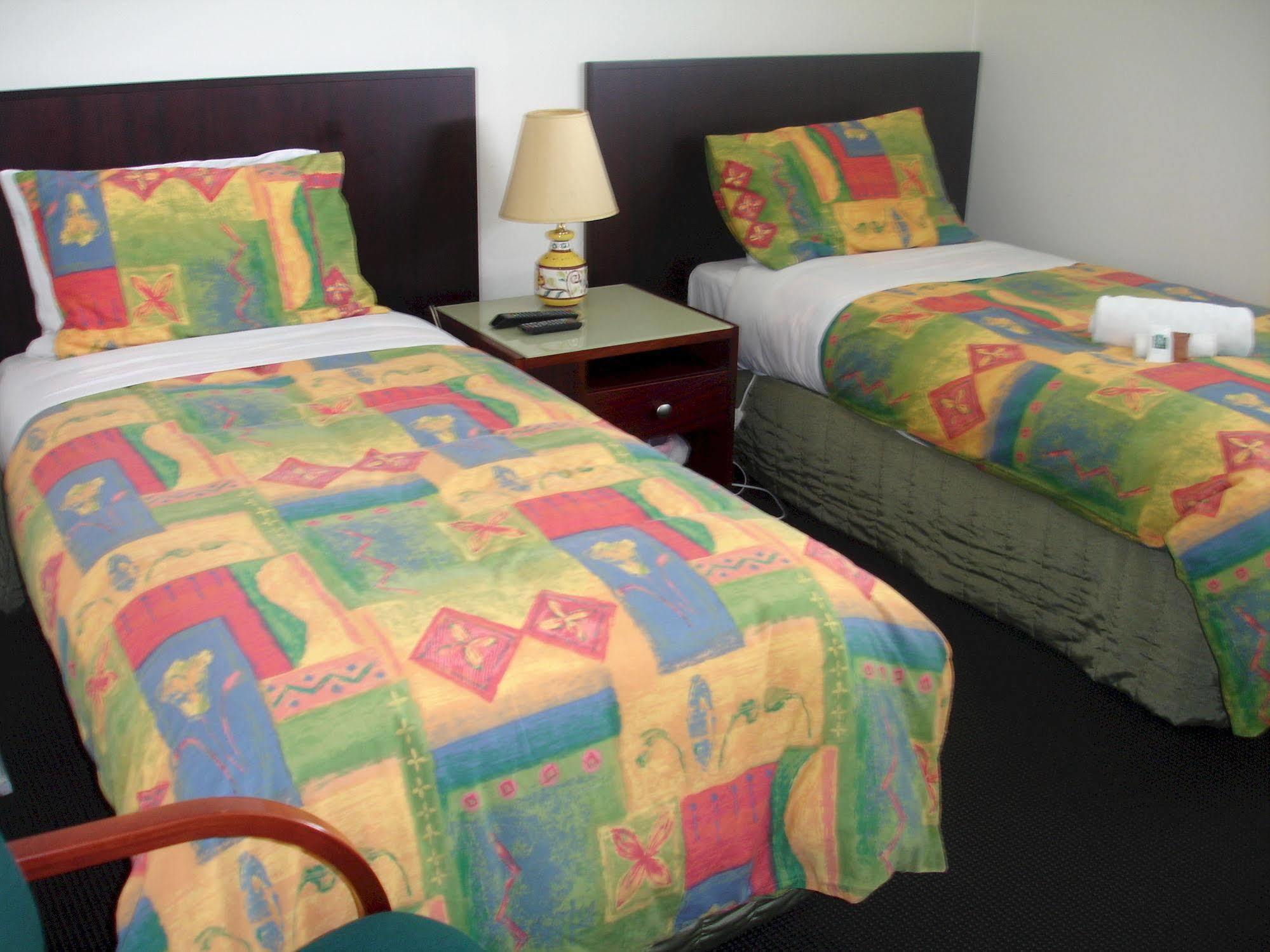 Achilles Motel Christchurch Extérieur photo