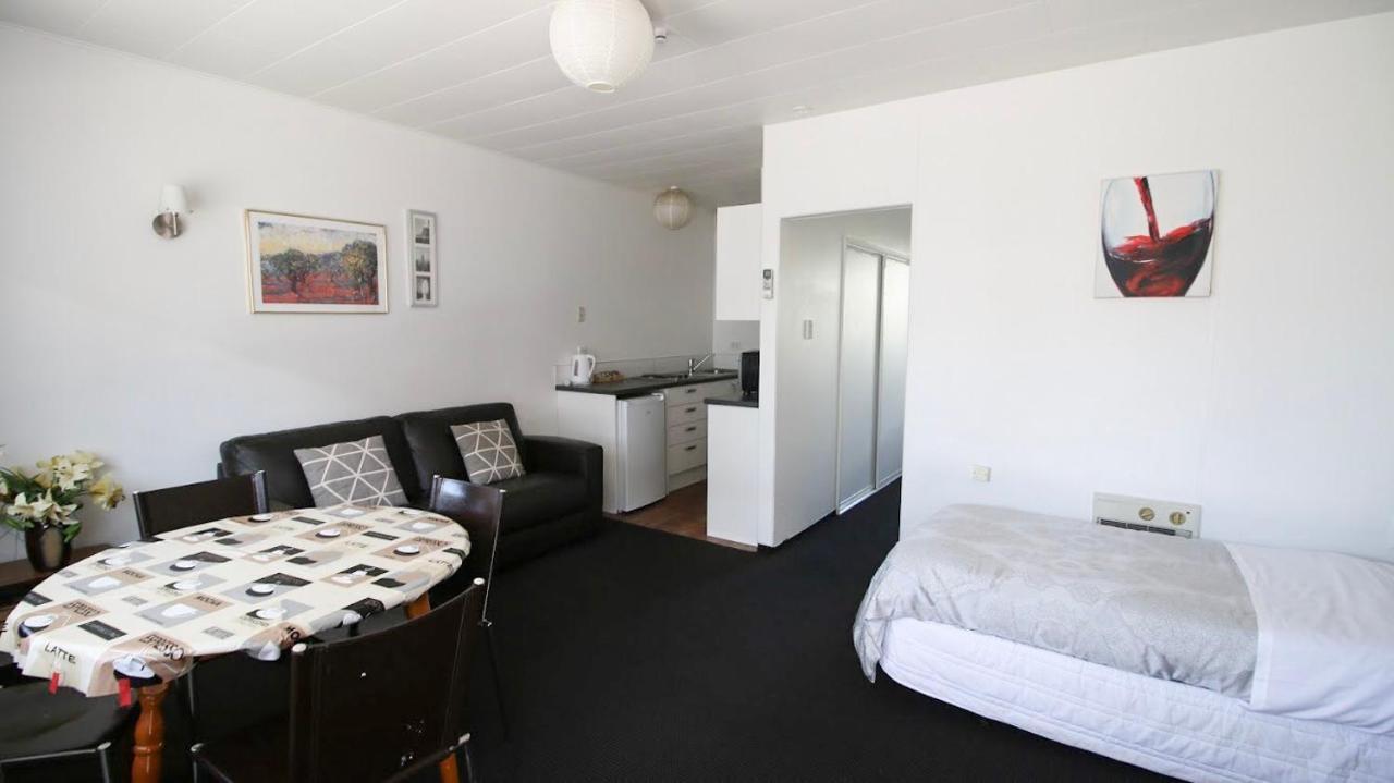 Achilles Motel Christchurch Extérieur photo